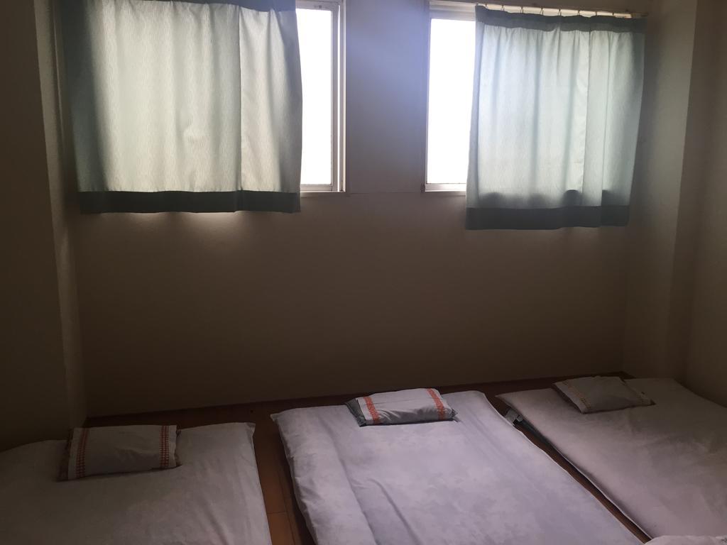 Business Hotel Shinbashi Osaka Bagian luar foto